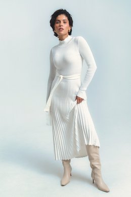 Chocolate pleated knitted midi dress photo 3