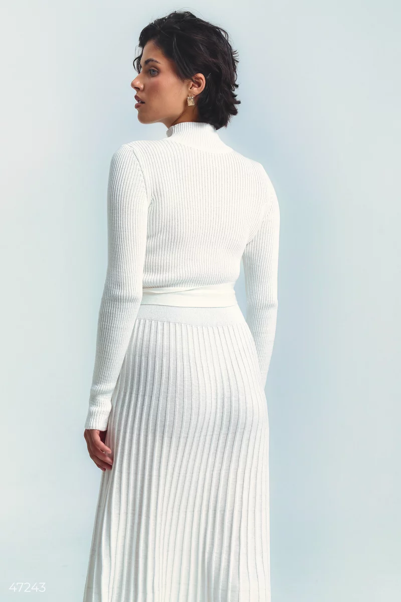 Milk knitted midi dress with pleating photo 4