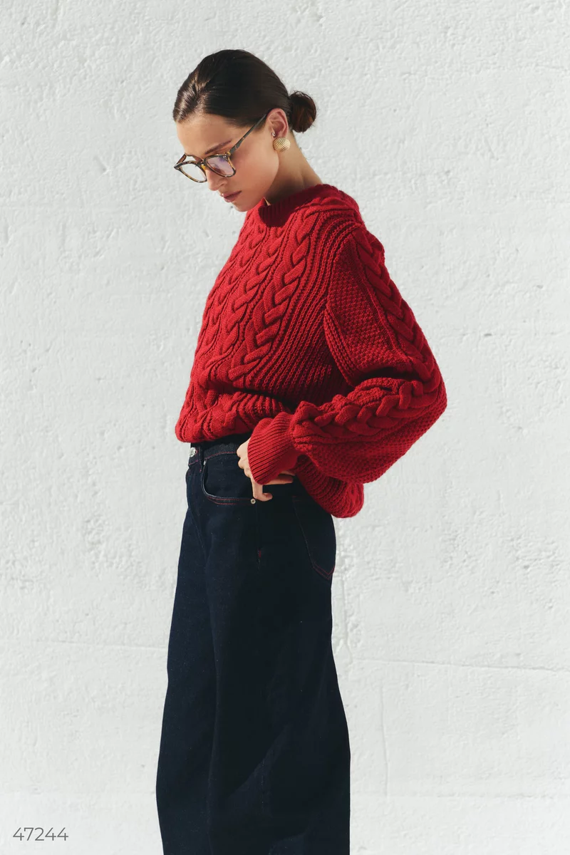 Red elongated jumper with braids photo 2