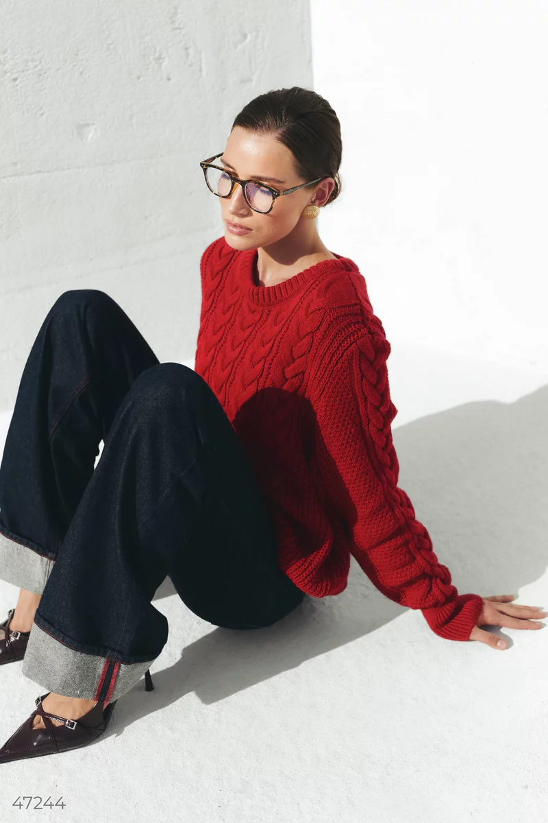 Red elongated jumper with braids photo 4