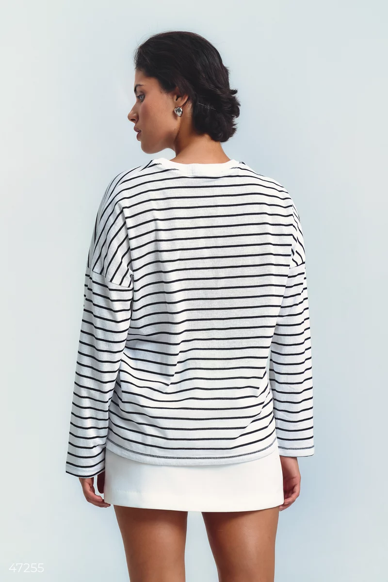 Oversized knitted longsleeve in fine stripes photo 5