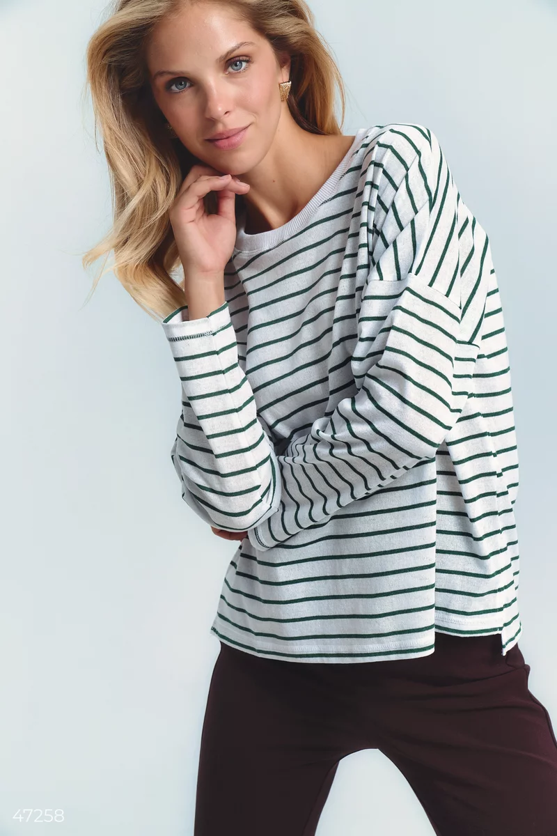 Oversized knitted longsleeve in a green stripe photo 1