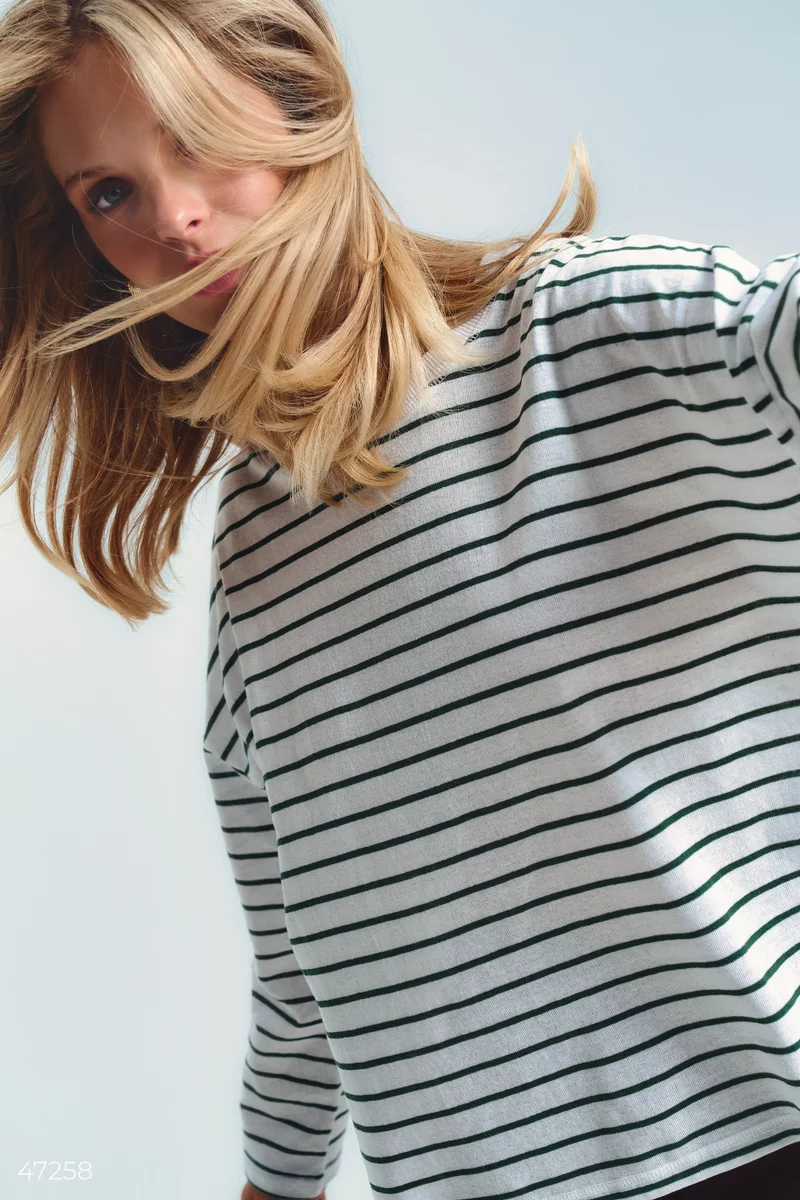 Oversized knitted longsleeve in a green stripe photo 4