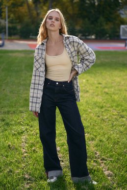 Beige plaid shirt oversize with slits photo 1