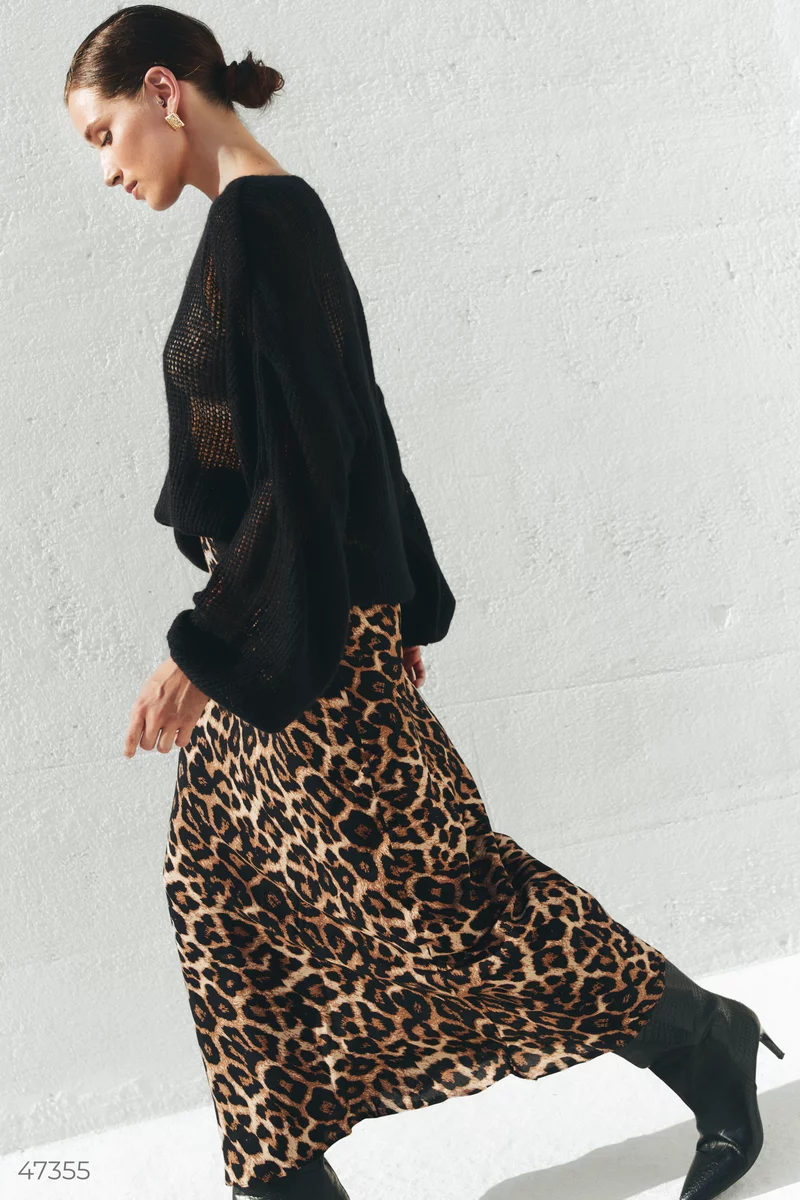 Maxi skirt with leopard print photo 1