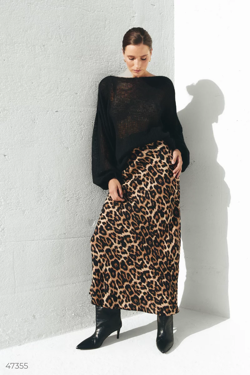 Maxi skirt with leopard print photo 2