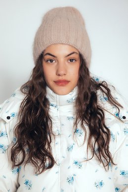 Beige angora cap with a lapel