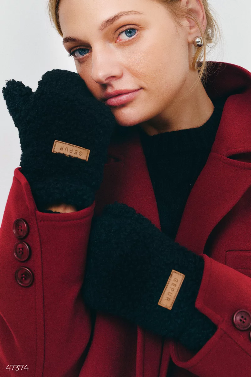 Black teddy gloves on fleece photo 1