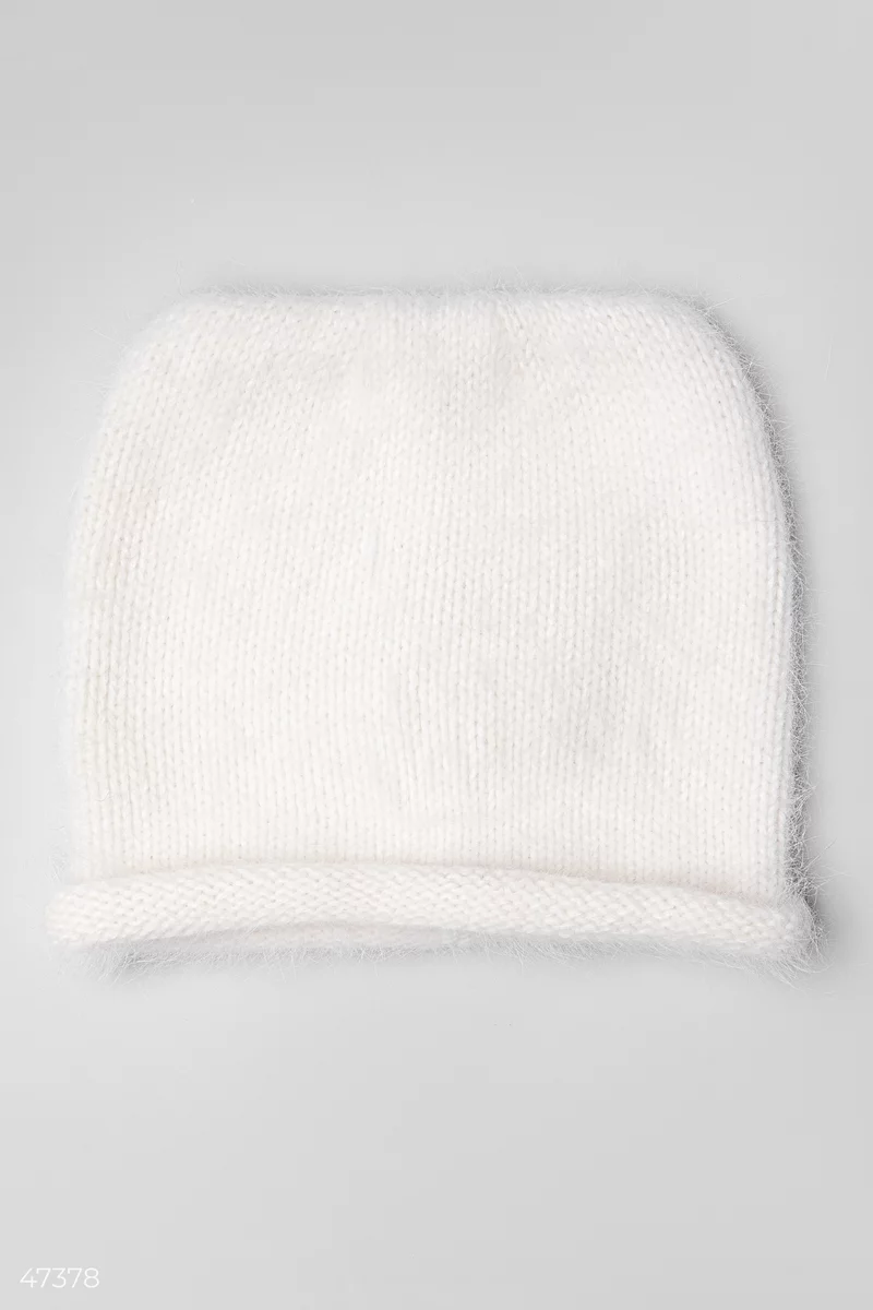 Milk angora hat photo 1