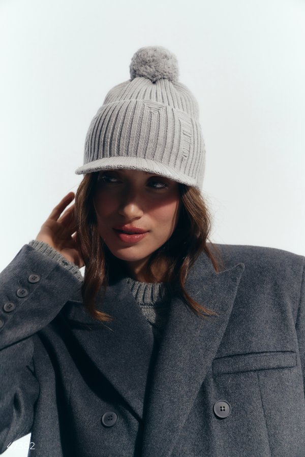 Gray cap with torn elements (№ 47382) ♡ Gepur - women