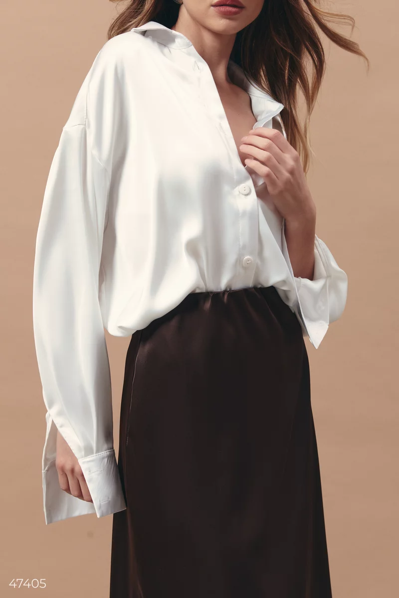 Milk silk blouse with turn-down collar photo 3