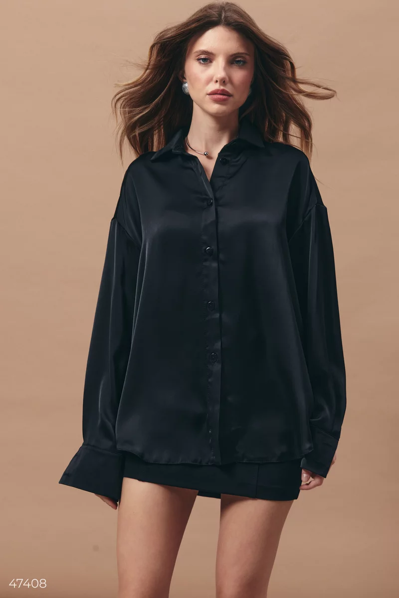 Black silk blouse with turn-down collar photo 2