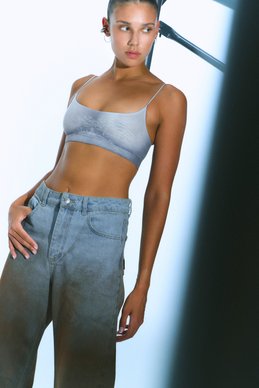 TILO gray stretch mesh top