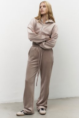 Beige velor suit with pants photo 2