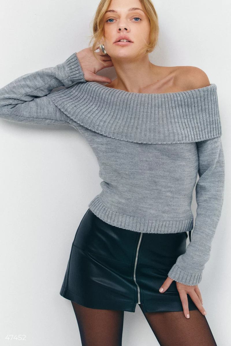 Gray sweater with open shoulders photo 1