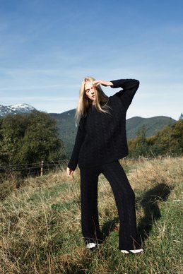 A black suit with an oversized sweater and pants photo 2