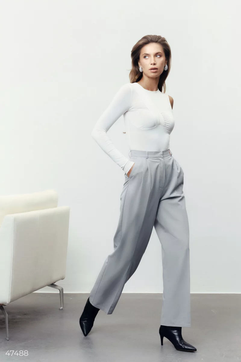 High-waisted gray palazzo pants photo 1