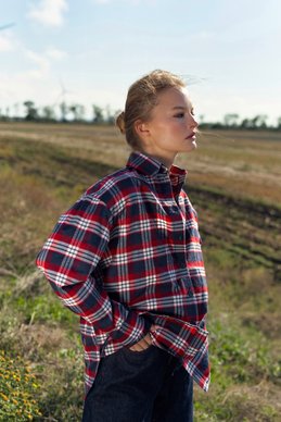 Beige plaid shirt with slits photo 3