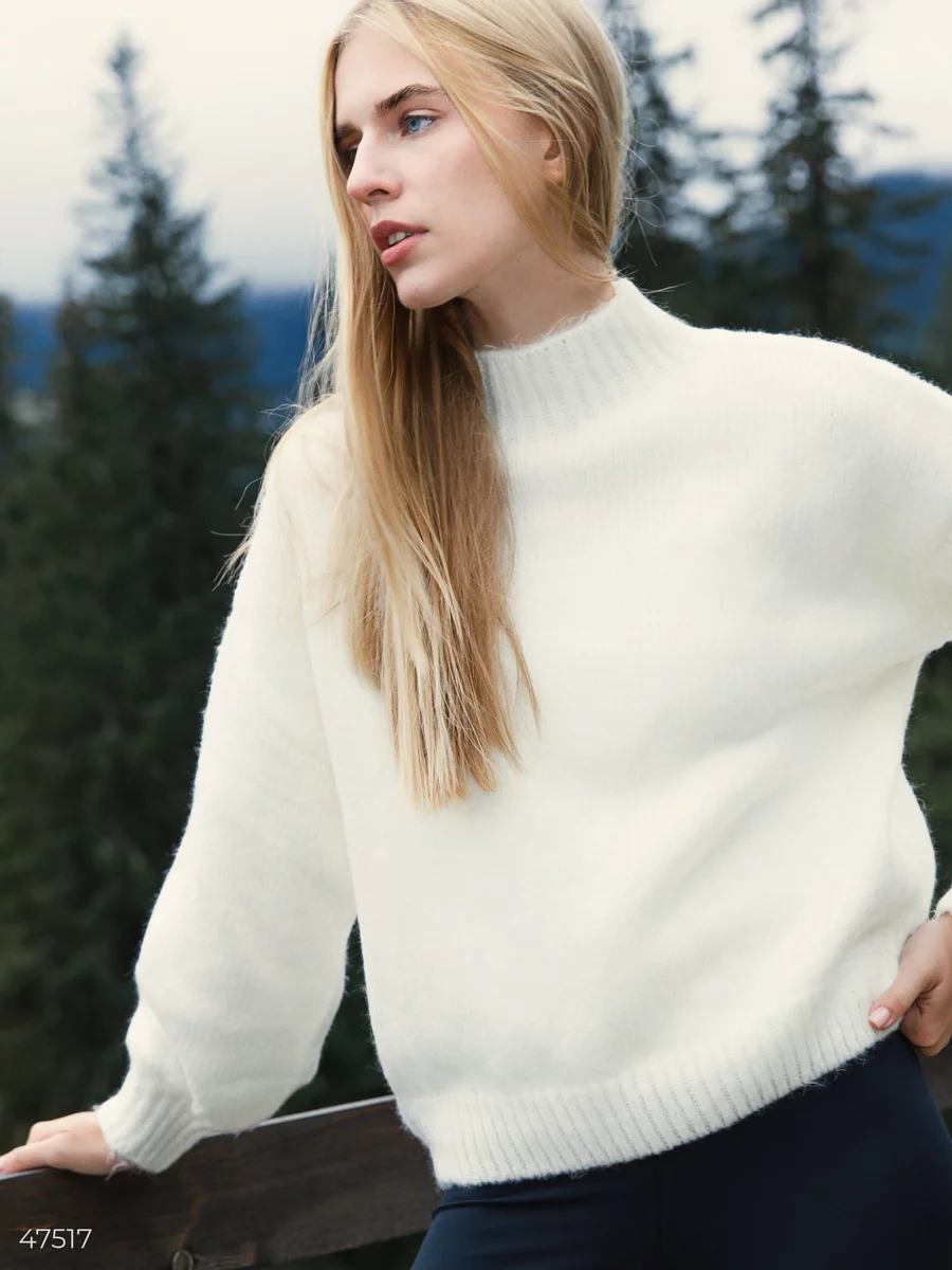 Oversized milk sweater with stand-up collar photo 2