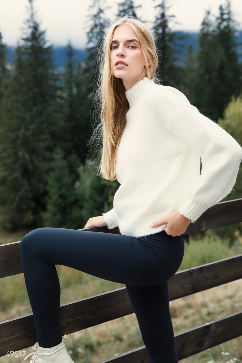 Oversized milk sweater with stand-up collar photo 4