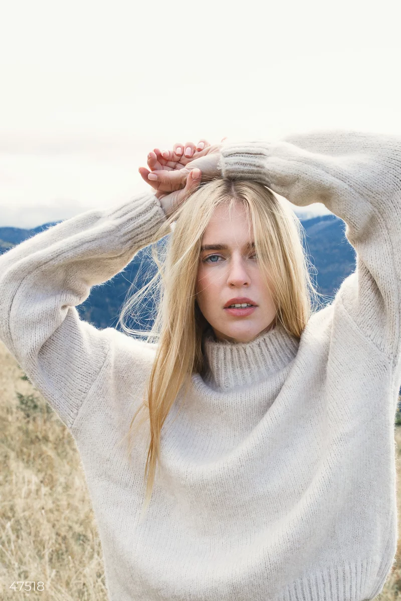 Oversized beige sweater with stand-up collar photo 3