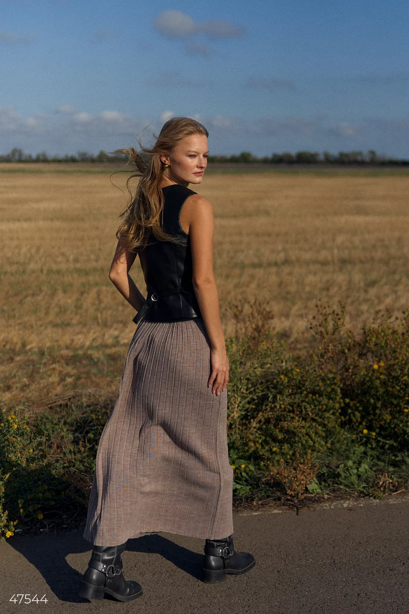 Beige knitted pleated maxi skirt photo 1