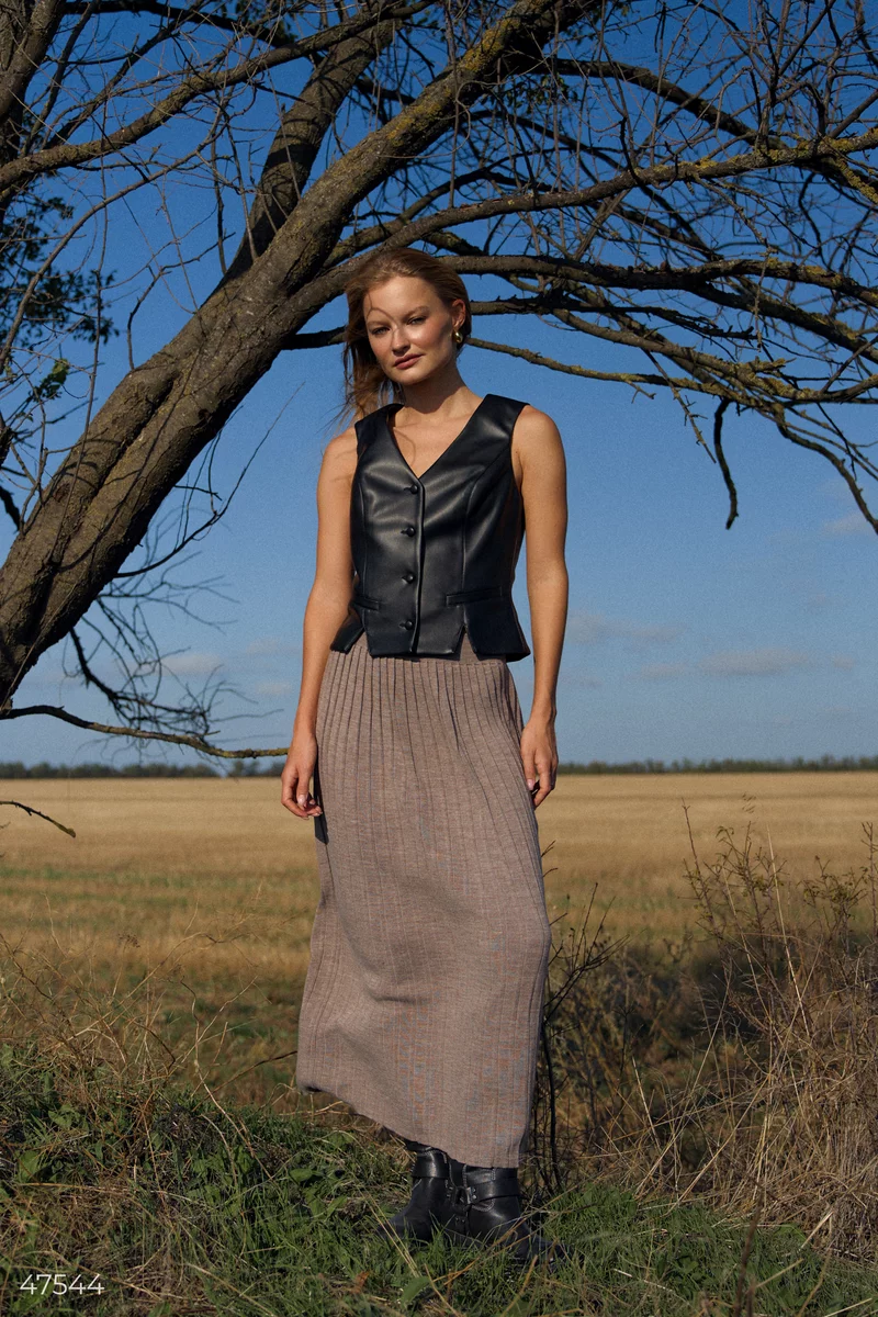 Beige knitted pleated maxi skirt photo 2