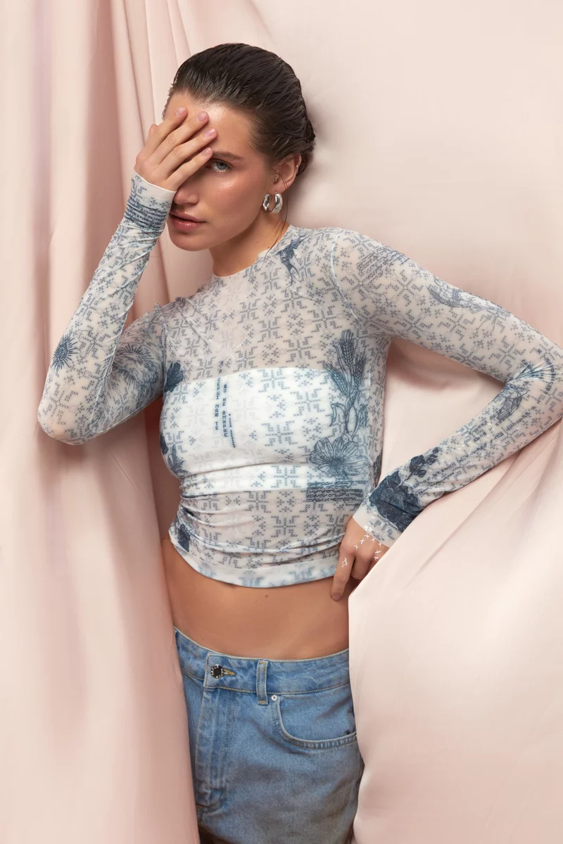 Milky long-sleeve mesh top with Soul print photo 2