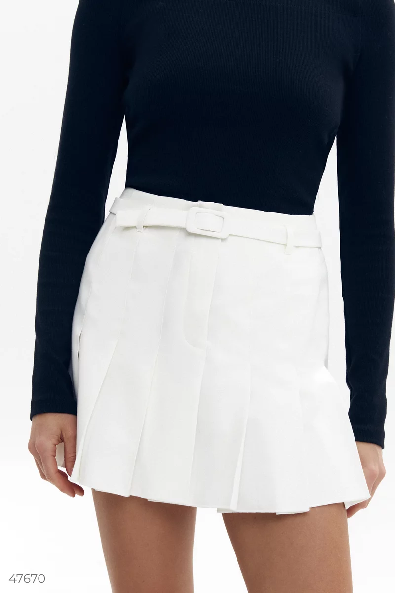 Milk pleated mini skirt photo 4