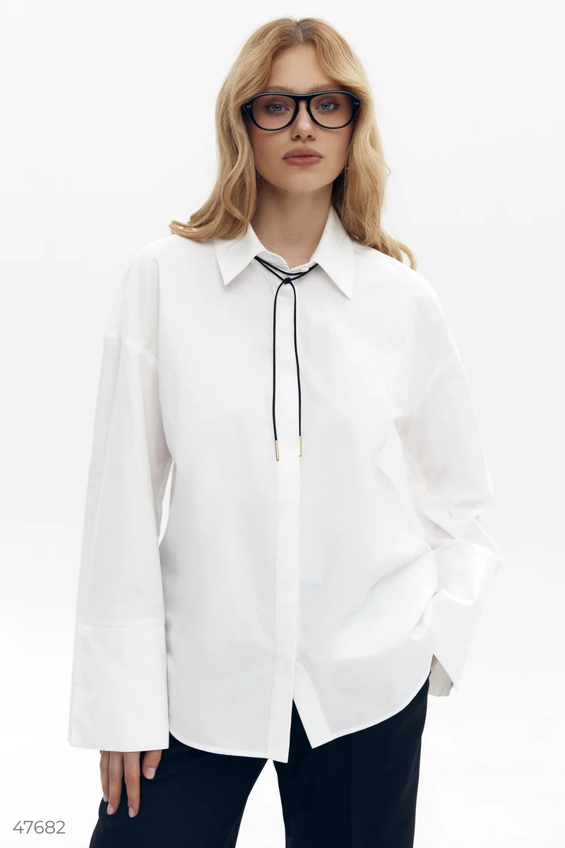 Oversized milk shirt with wide sleeves photo 3