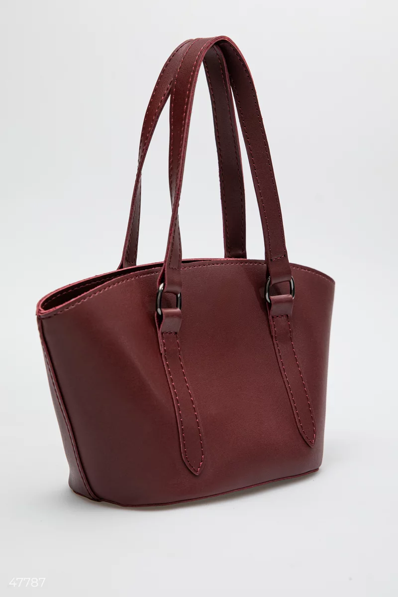 Trapeze bag in a shade of burgundy photo 1