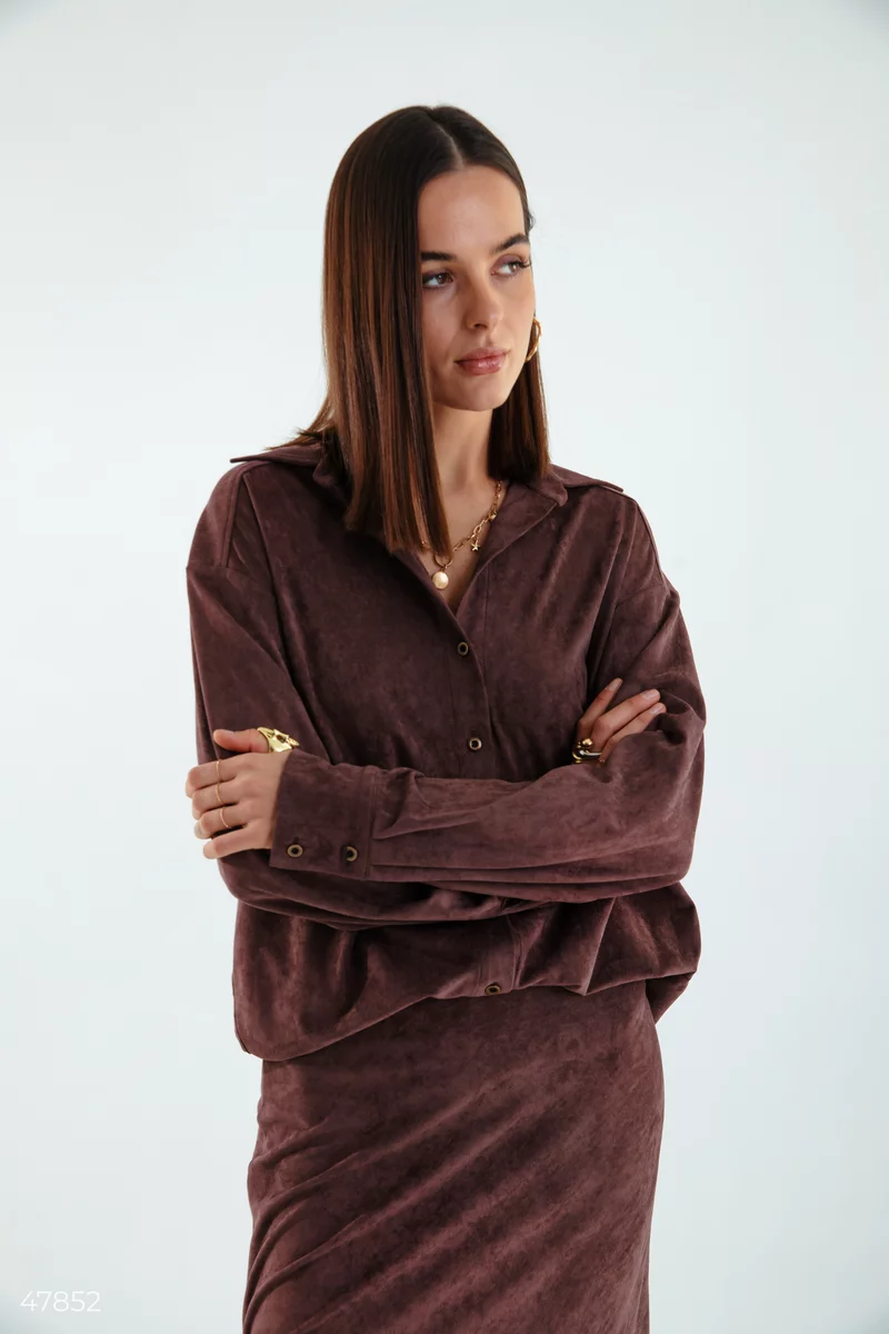 Oversized brown shirt made of eco-suede
Oversized brown shirt made of eco-suede
Oversized brown shirt made of eco-suede
Oversized brown shirt made of eco-suede photo 3