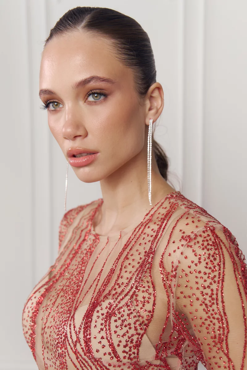 Длинные серьги с двойной строчкой страз фотография 1