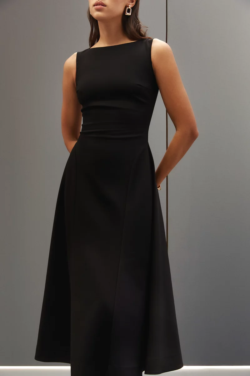 Black midi dress with flared skirt photo 4