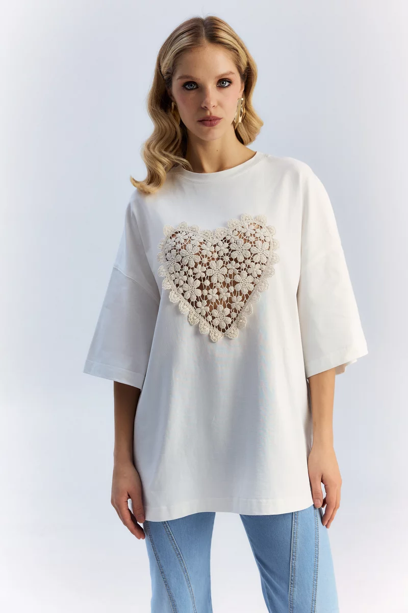 Oversized milky T-shirt with heart photo 1