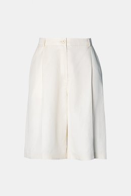 High-waisted milky bermuda shorts