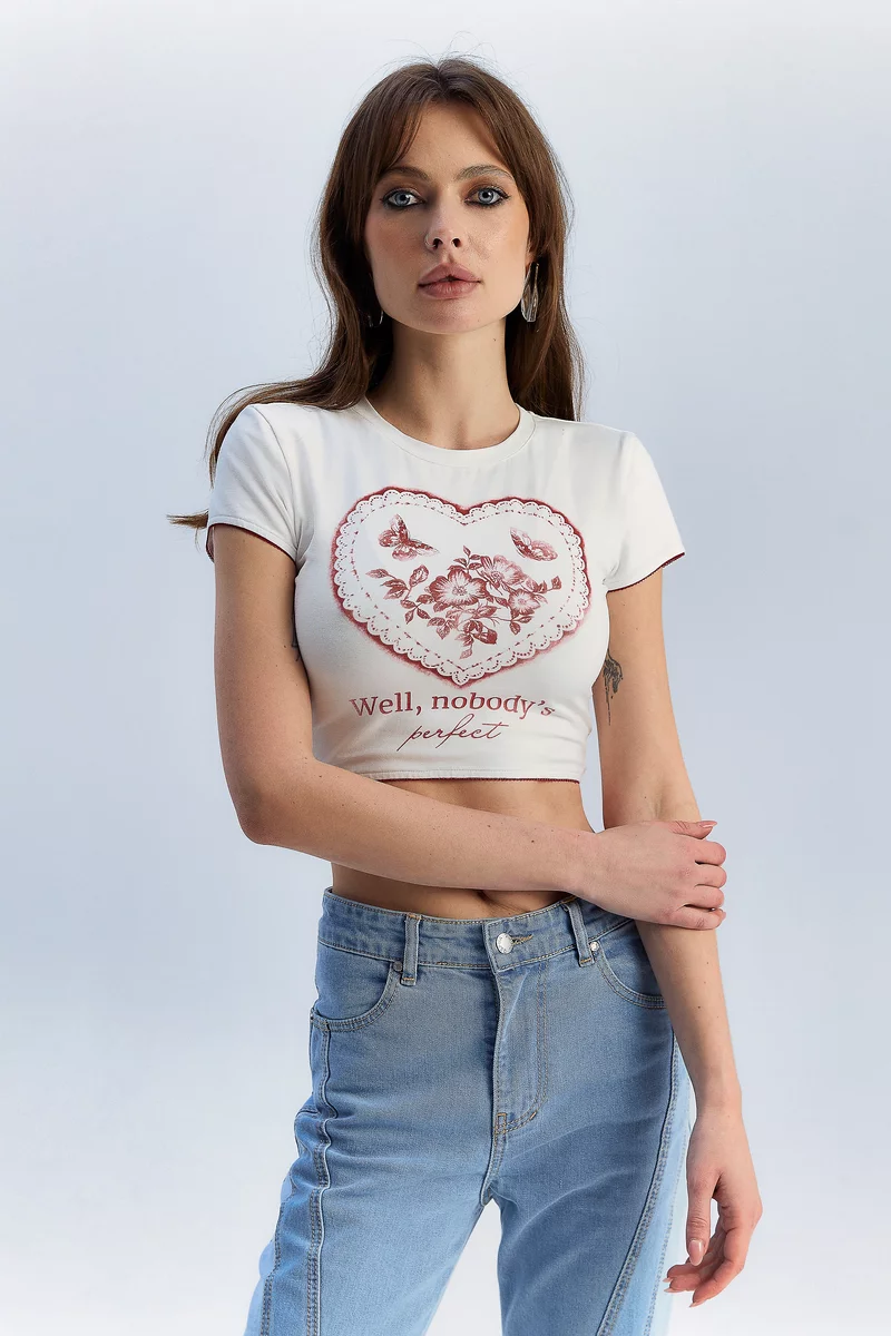 White cotton crop top with heart photo 3