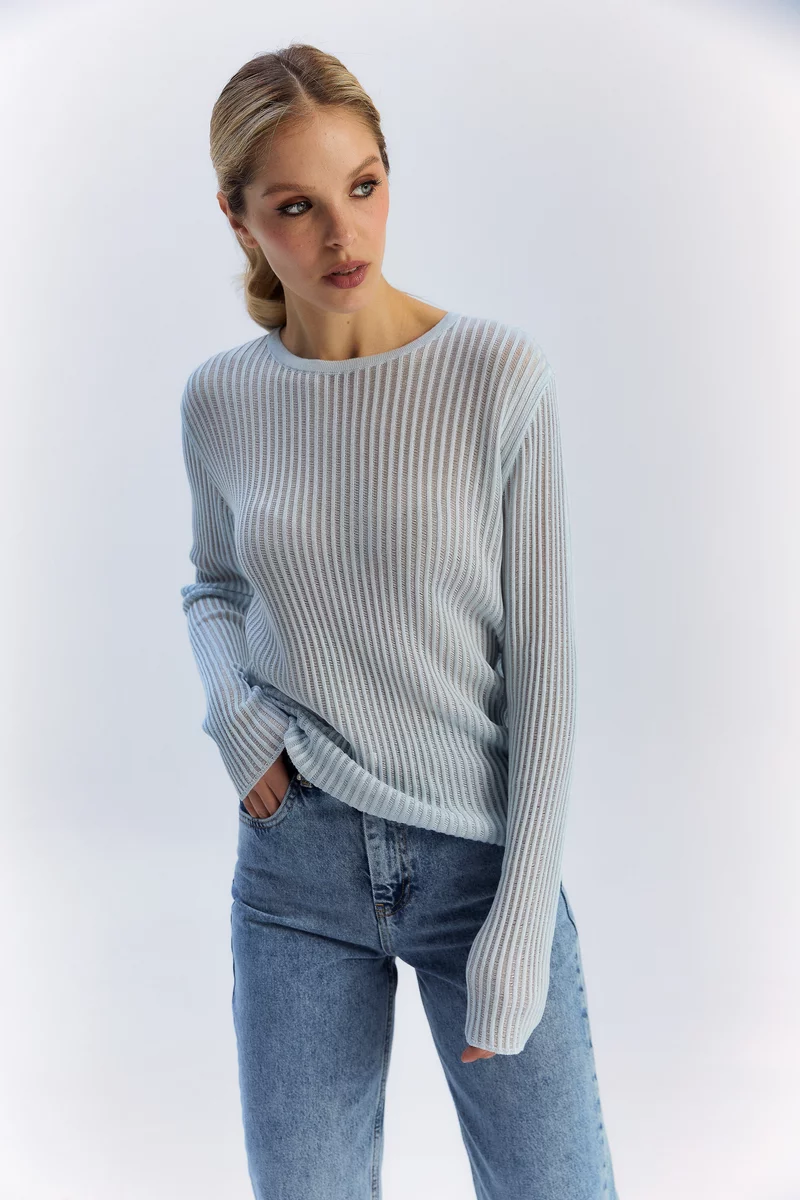 Blue knitted long sleeve with round neck photo 1