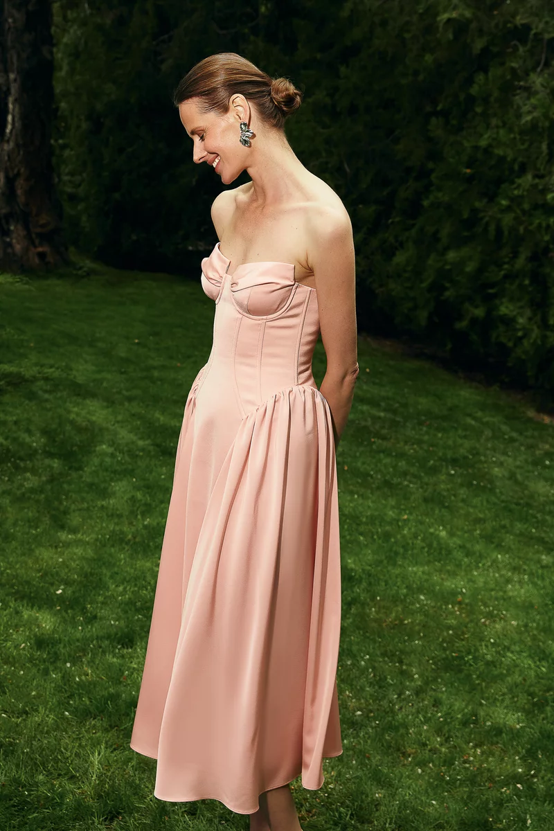 Satin midi dress in crystal rose shade photo 4