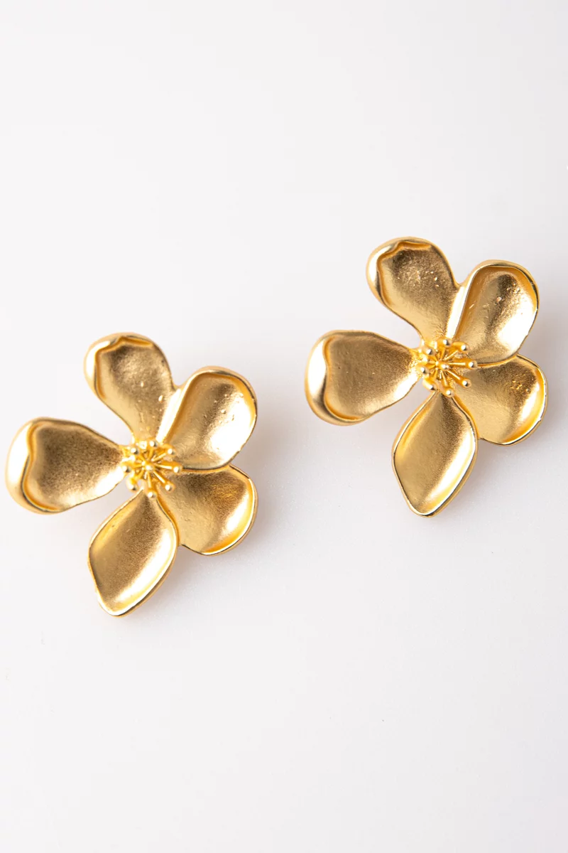 Gold flower earrings photo 2