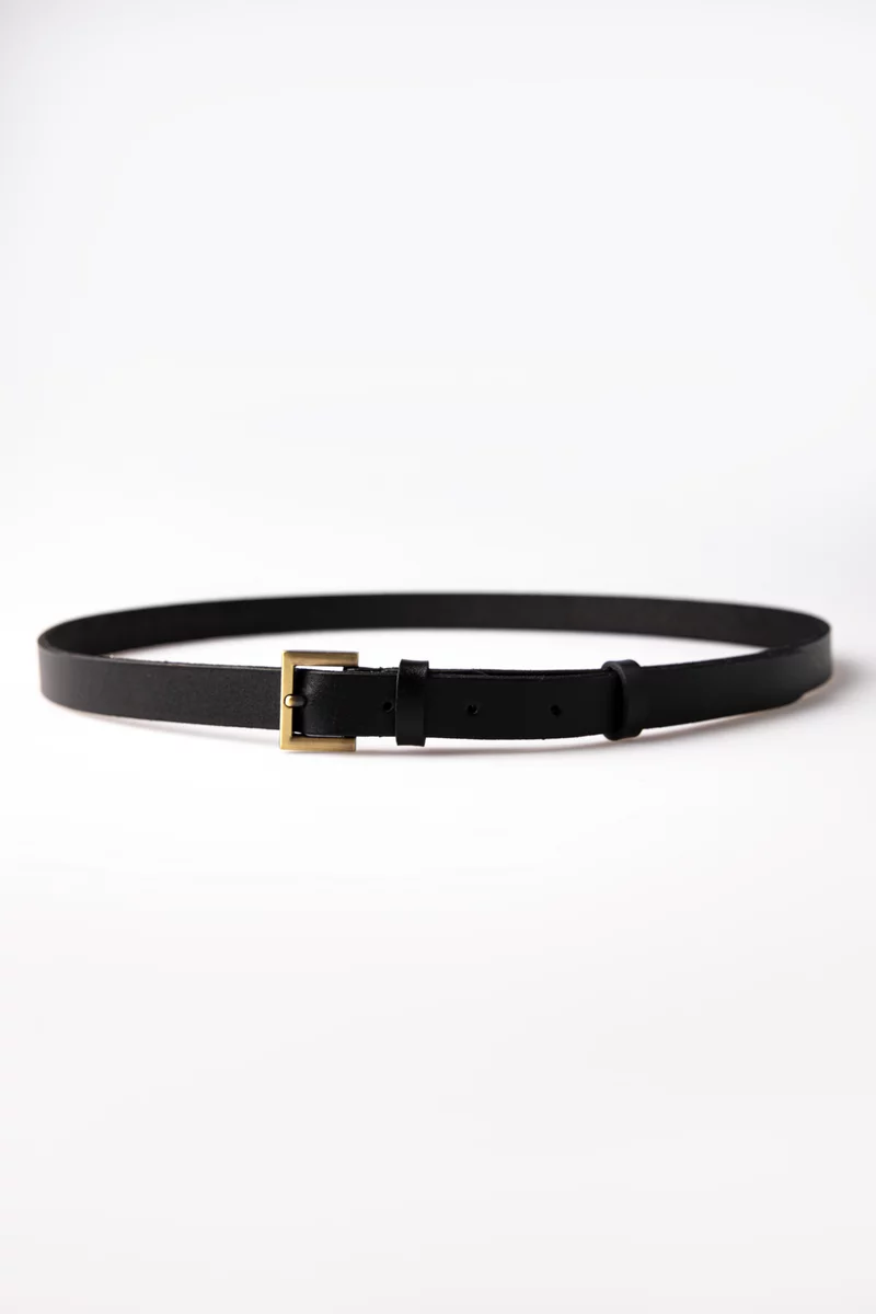 Black thin leather belt photo 1