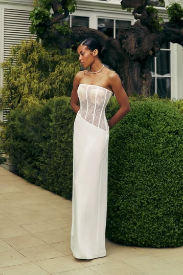 Платье макси с кружевным корсетным лифом фотография 1