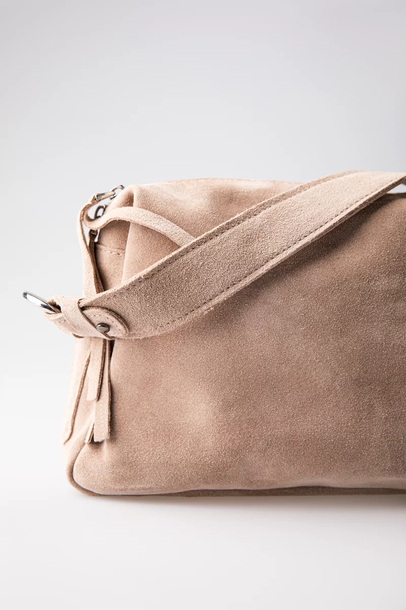 Light beige suede bag with removable strap photo 4