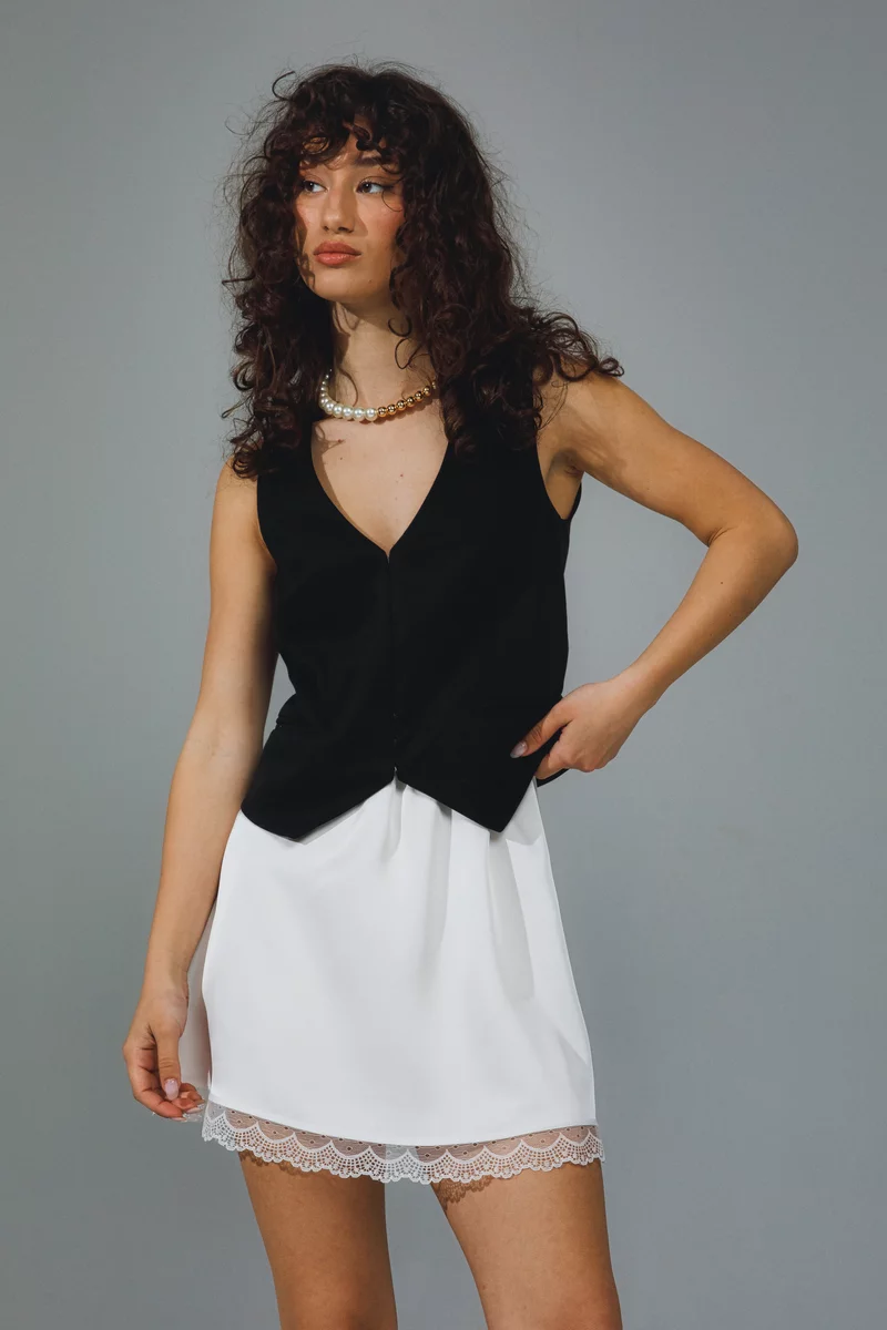 White satin mini skirt with lace photo 3