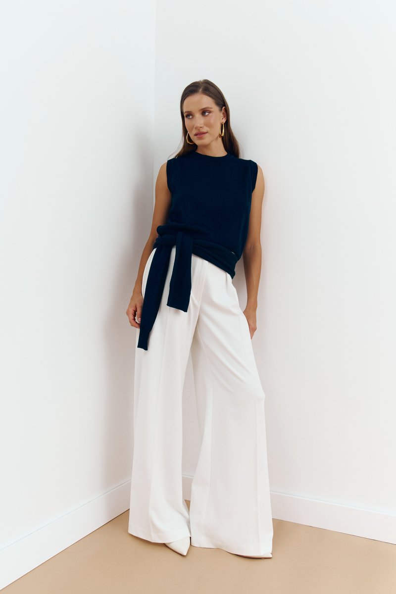 

Молочні штани-палаццо вільного крою