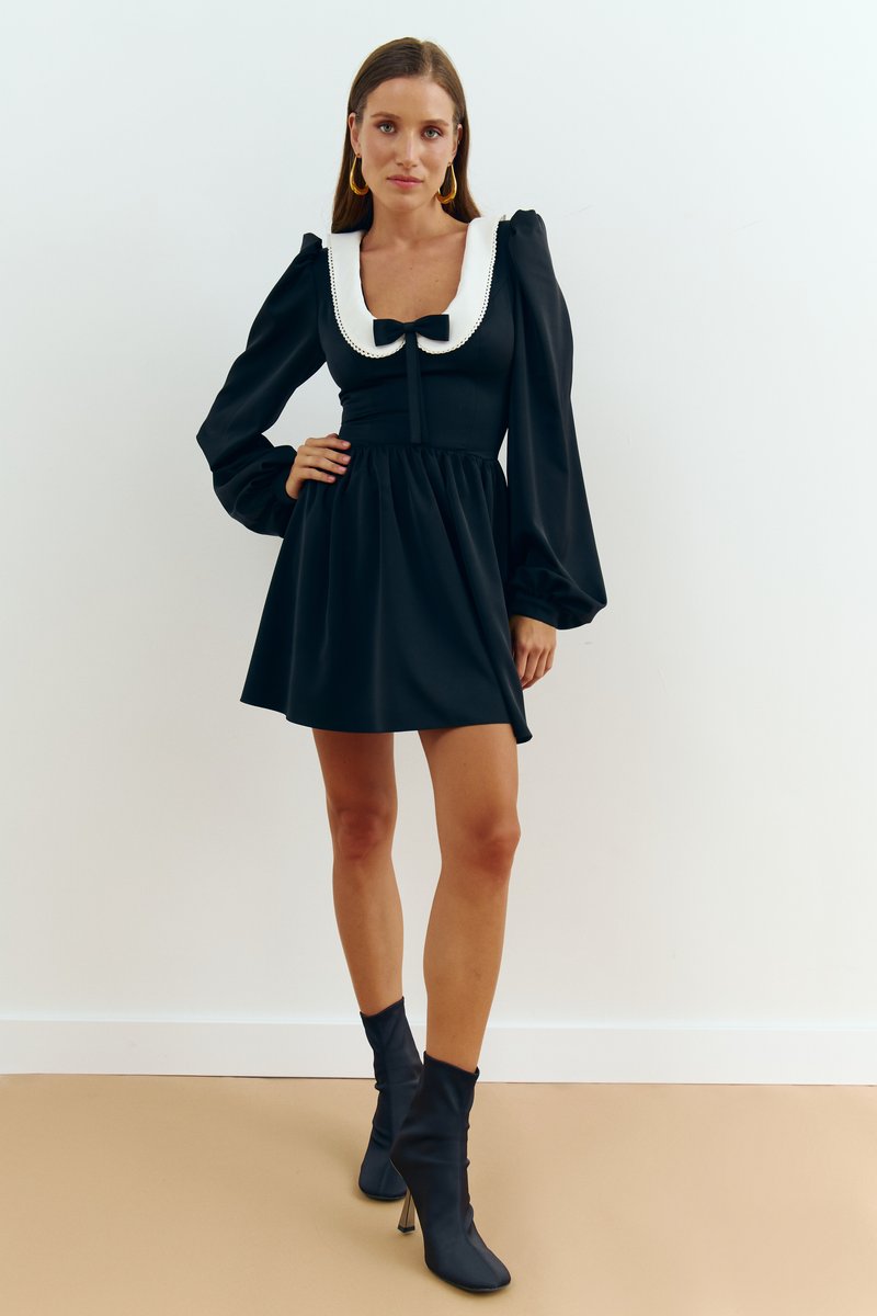 

Сатинова сукня міні зі знімним коміром та бантом