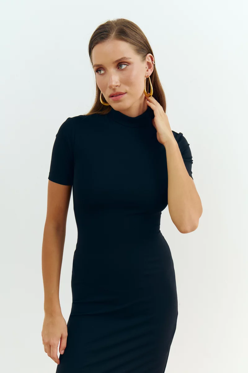 Knitted maxi dress with stand-up collar photo 3