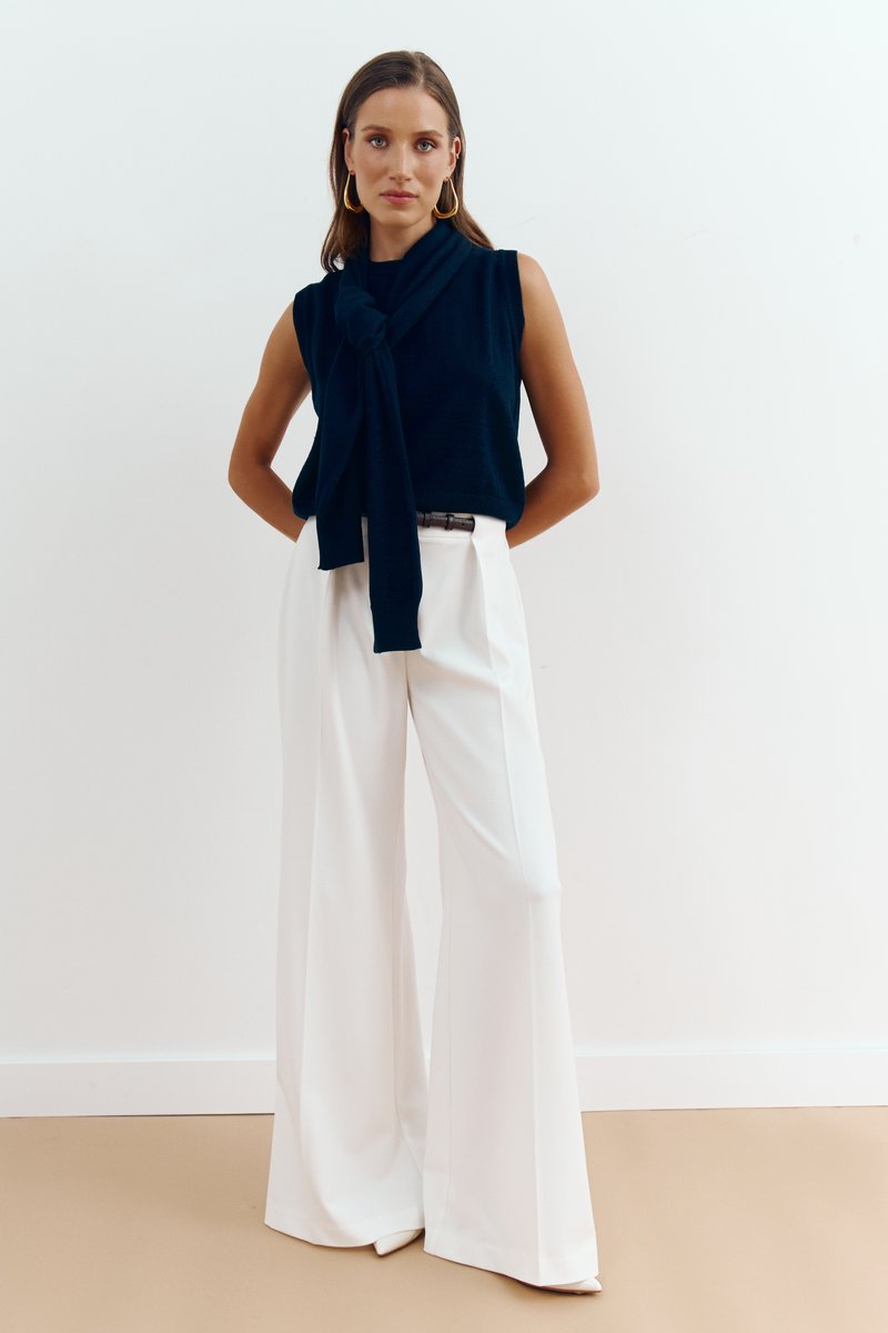 

Синій трикотажний жилет із болеро