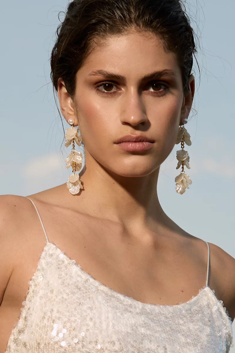 White long earrings with pearl petals photo 1