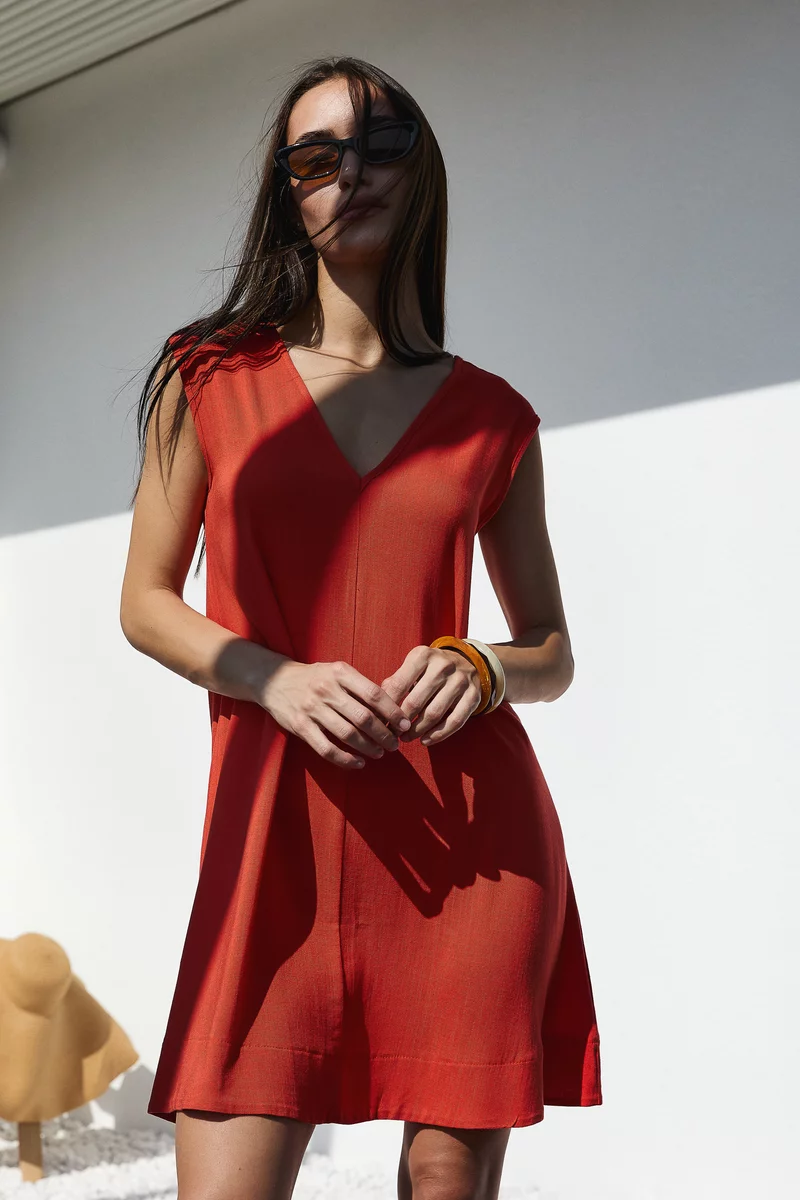 Orange linen mini sundress with V-neck photo 2